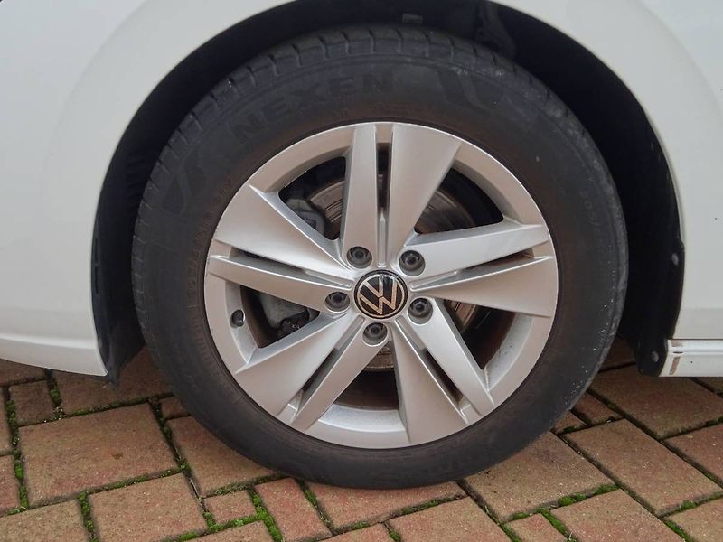 Volkswagen Golf (2022) 1,0TSi /81kW Variant Life - fotka 27 z 27