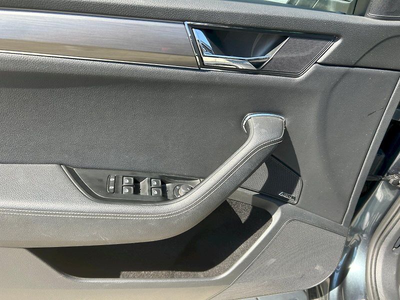 Škoda Superb (2021) SUP.COM GRT SCOUT 4X4 TD 140/2 - fotka 20 z 35
