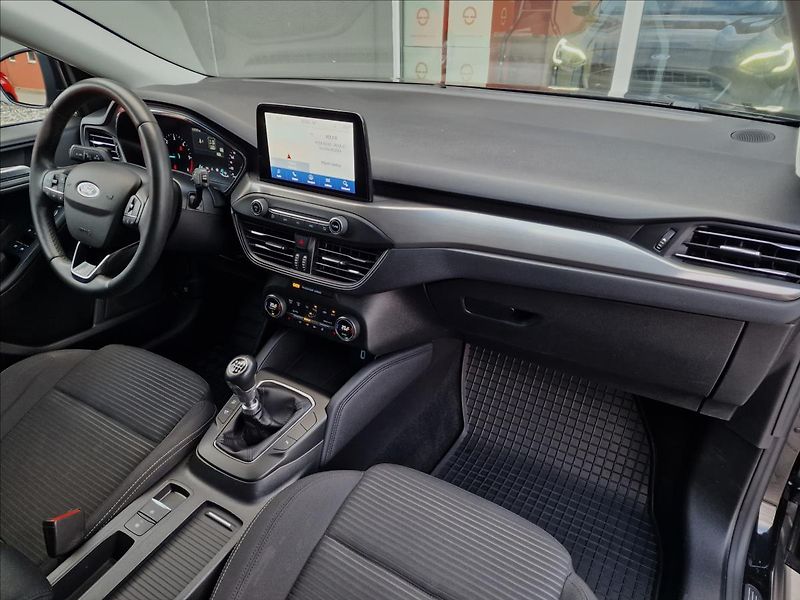 Ford Focus 1.5 EcoBlue Titanium,ČR,1.Maj - fotka 13 z 47