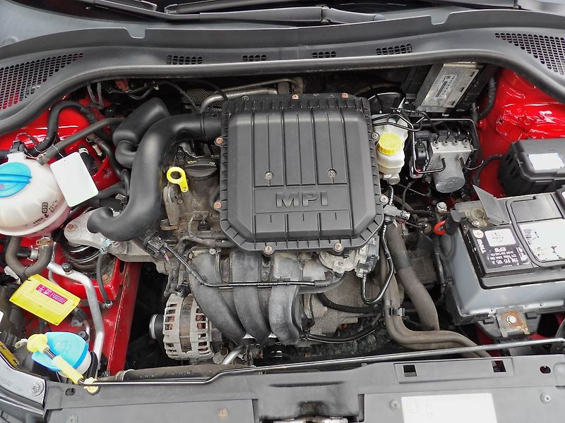 Škoda Fabia 1.0MPi Ambition Auto AC - fotka 25 z 30