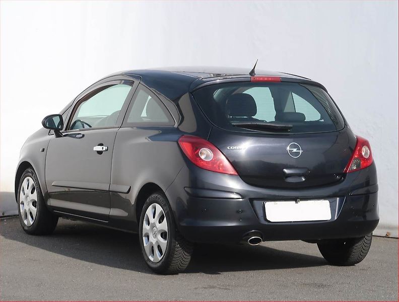 Opel Corsa (2007) 1.2, po STK, jezdí dobře - fotka 4 z 17