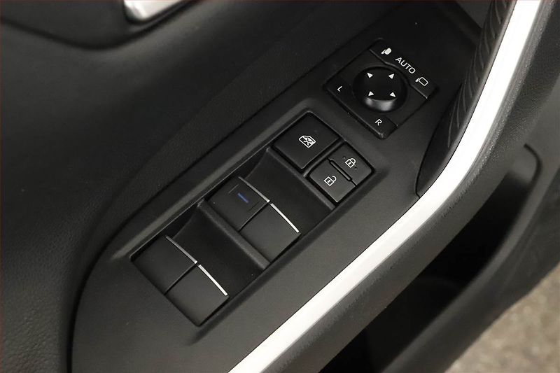 Toyota RAV4 (2020) Executive 2.5 Hybrid - fotka 11 z 18