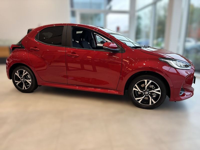 Toyota Yaris (2025) Style   NG MC24  1.5L HEV116 - fotka 8 z 10