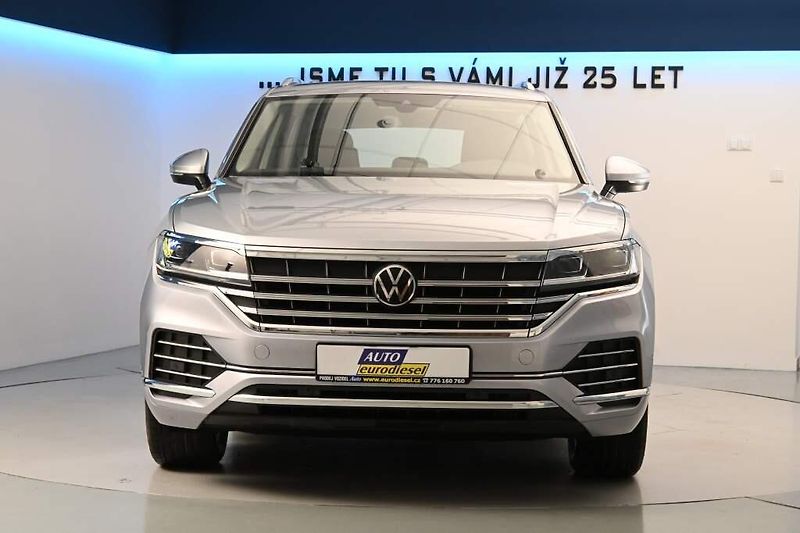 Volkswagen Touareg (2022) 3.0 4Motion LED ACC Vzduch Taž - fotka 3 z 34