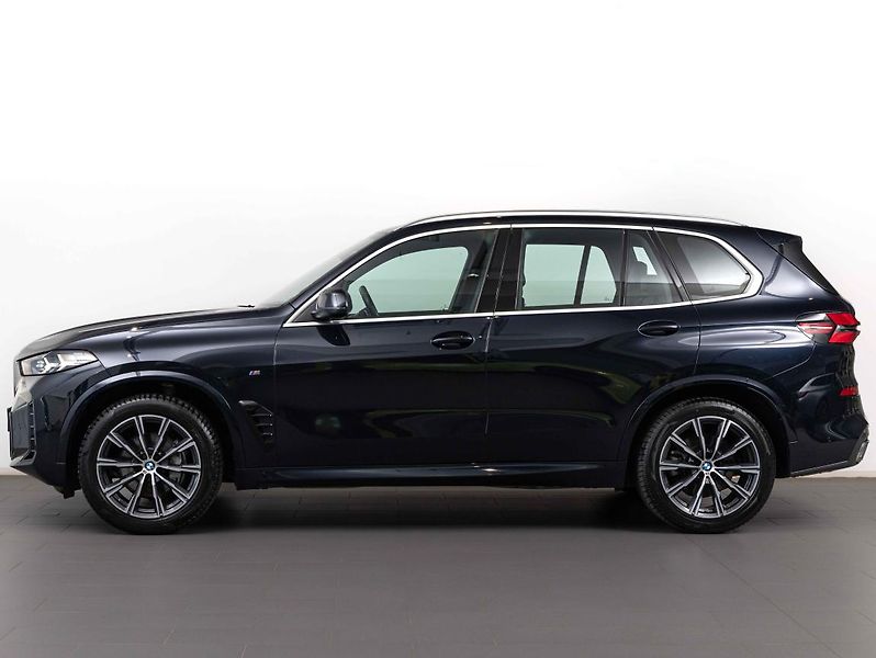 BMW X5 xDrive30d - fotka 2 z 22