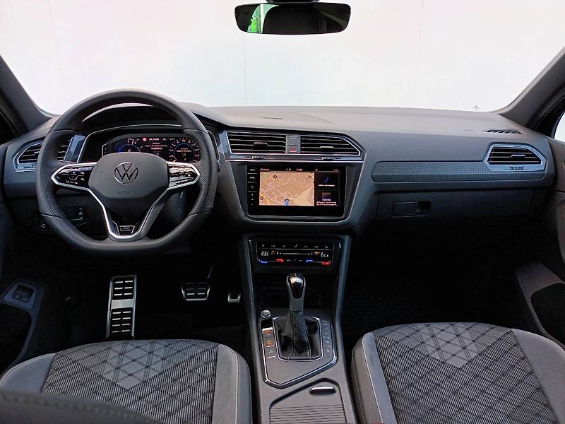 Volkswagen Tiguan (2023) R-Line 1,4 TSI / 180 kW eHybri - fotka 7 z 30