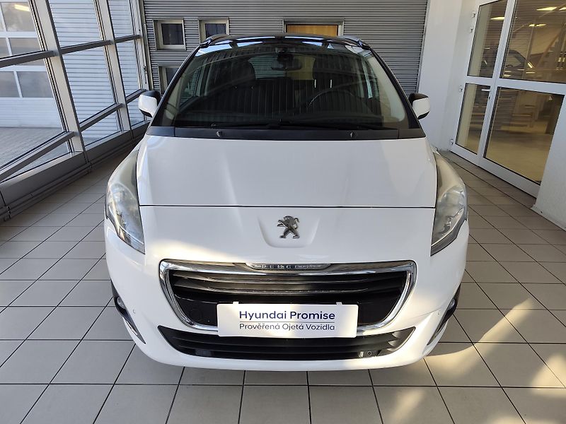 Peugeot 5008 (2016) 1.6 BlueHDi 88kW Allure - fotka 6 z 22