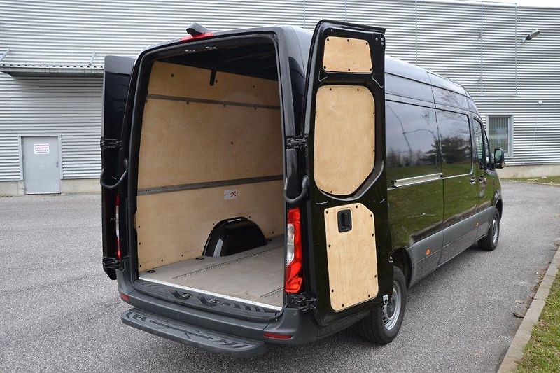 Mercedes-Benz Sprinter 317 CDi L Maxi velká výbava - fotka 33 z 44