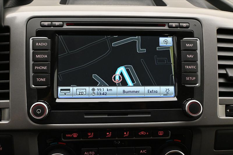 Volkswagen Caravelle 2,0 TDI 132kW Manuál Tažné Zár - fotka 20 z 31