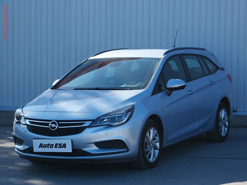 Opel Astra (2017) 1.4T, 1.maj,ČR, AC, výhřev - fotka 3 z 18