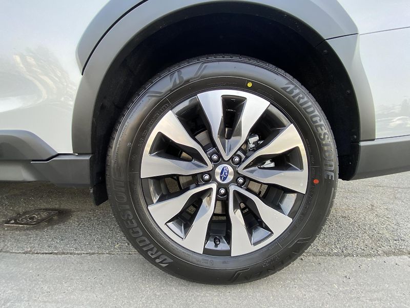 Subaru Outback (2025) 2.5i-Touring EyeSight -2025,5 - fotka 10 z 22