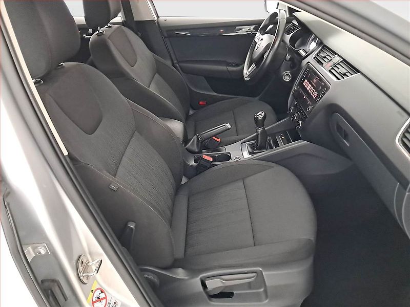 Škoda Octavia (2017) Style 1.6 TDI, Navi, Tempomat - fotka 9 z 19
