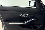 BMW Řada 3 330d xDrive - náhled 16