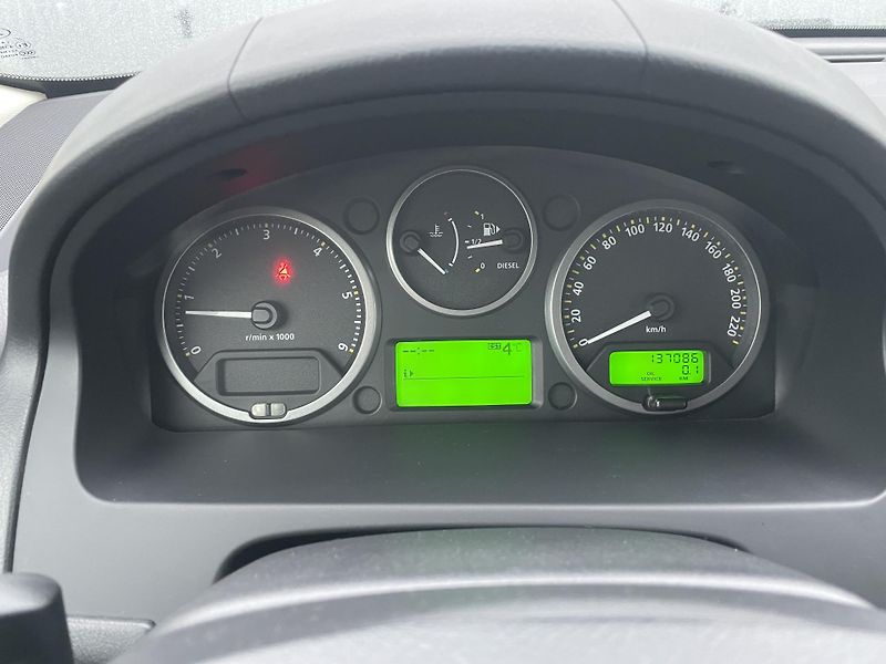 Land Rover Freelander 2.2TD4 160PS 4x4 136TKM SPORT! - fotka 193 z 201