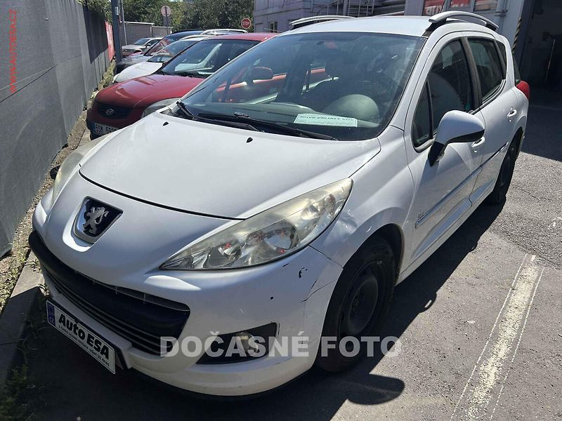 Peugeot 207 (2011) 1.4i, ČR, AC, tažné - fotografie inzerátu