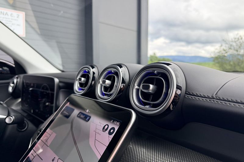 Mercedes-Benz GLC (2024) GLC 220d 4Matic AMG Line - fotka 33 z 93