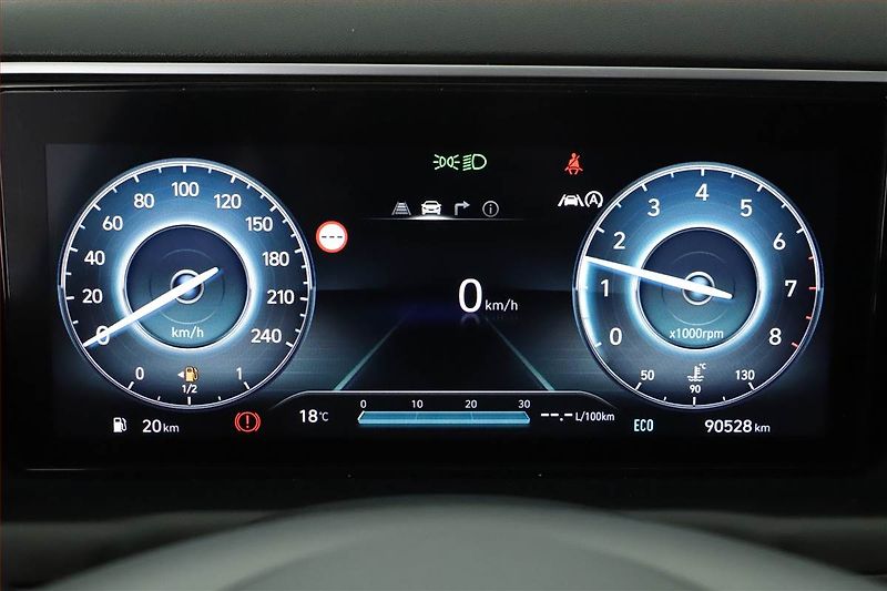 Hyundai Tucson (2022) 1.6 T-GDI - fotka 8 z 21