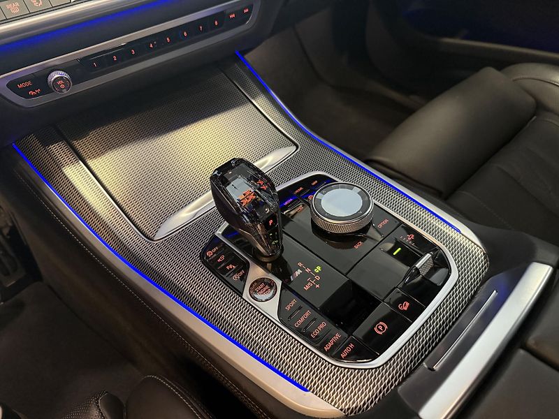 BMW X5 M50d HUD Vzduch H/K Tažné CZ - fotka 24 z 46