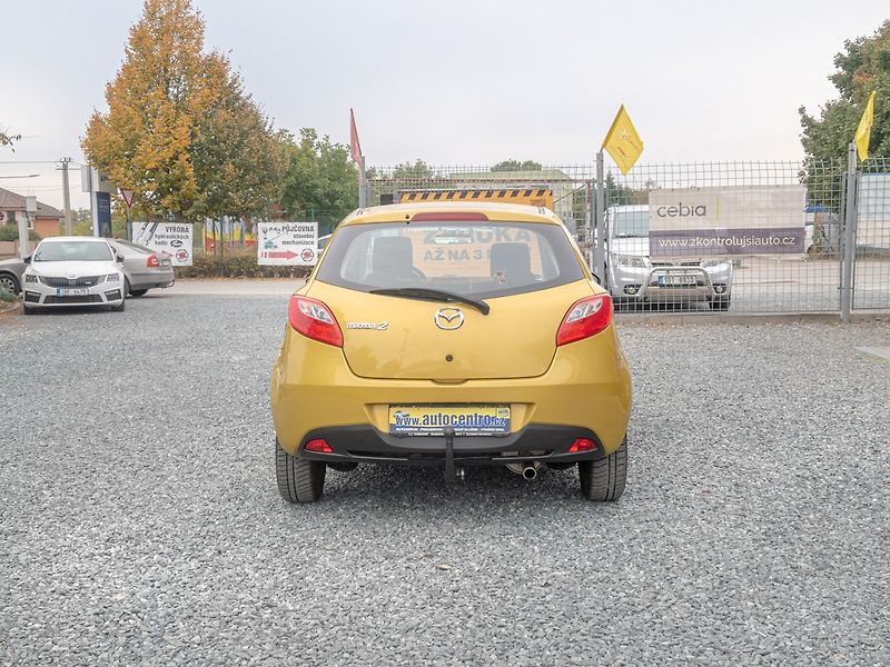 Mazda 2 (2008) 1.4i 63KW – PO SERVISU - fotka 6 z 33