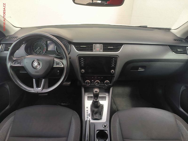 Škoda Octavia (2019) 1.6 TDi, Ambition, DSG - fotka 8 z 23