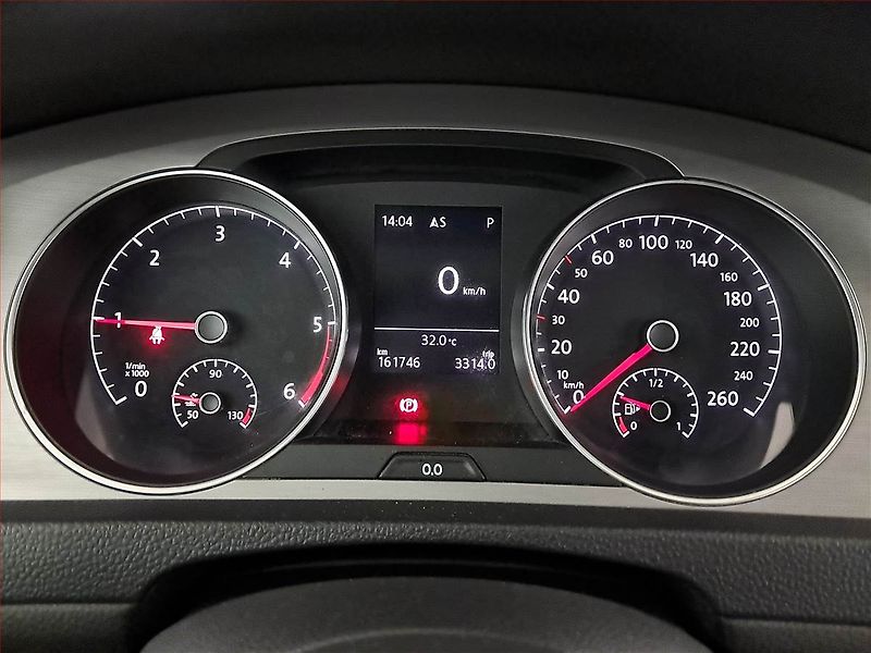 Volkswagen Golf (2014) Comfortline 1.6 TDI, Automat - fotka 11 z 18