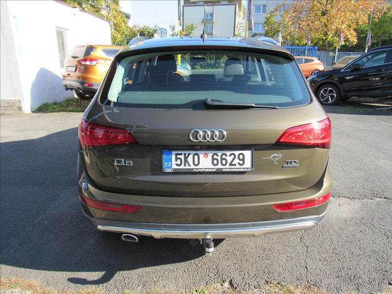 Audi Q5 2,0 TDi 140kW Quattro - fotka 5 z 30