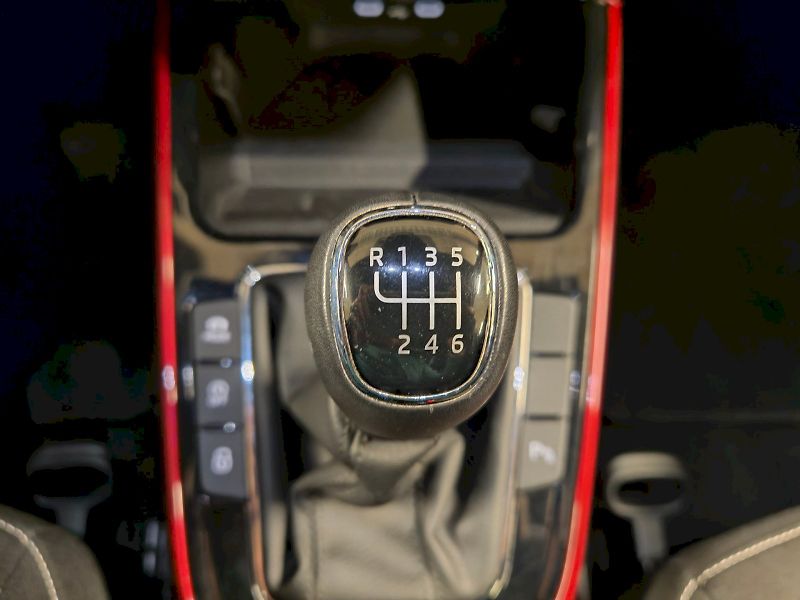 Škoda Fabia (2025) 1.0 TSI 85 kW Monte Carlo - fotka 17 z 28