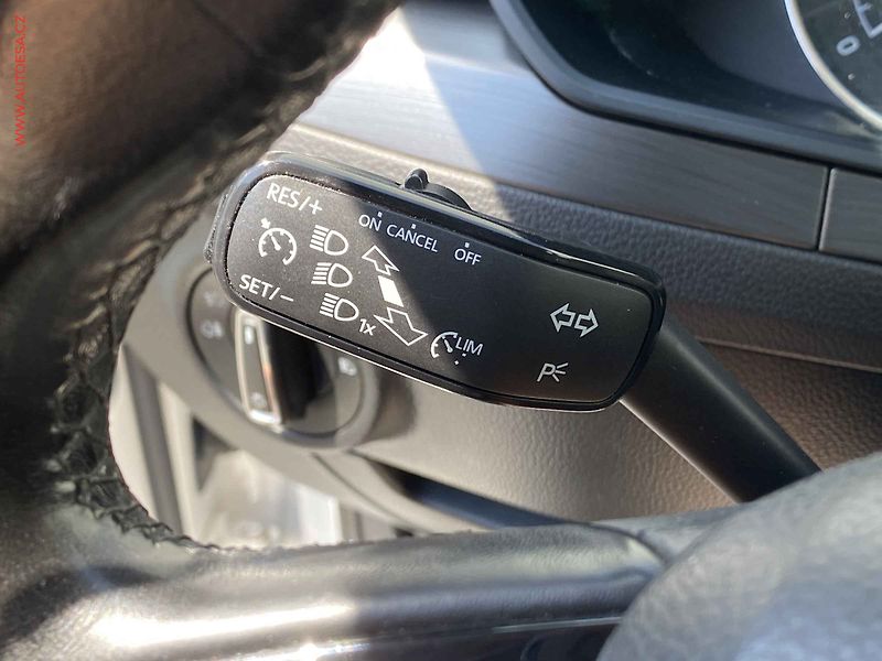 Škoda Superb (2016) 2.0TDi, Style, DSG, bixen - fotka 14 z 19