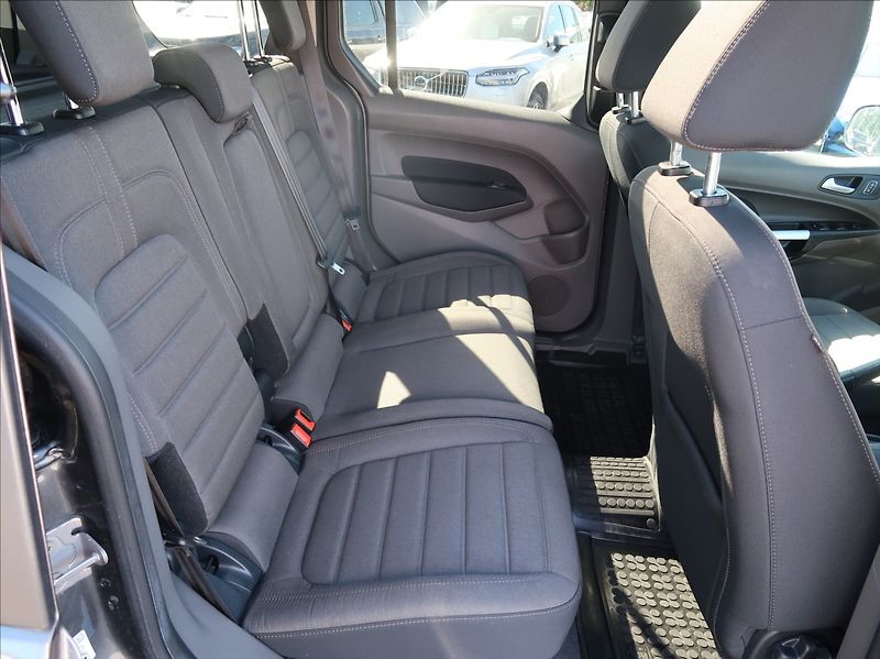 Ford Tourneo Connect 1,5 TDCi,74kW,Serv.kn.,tažné - fotka 21 z 29