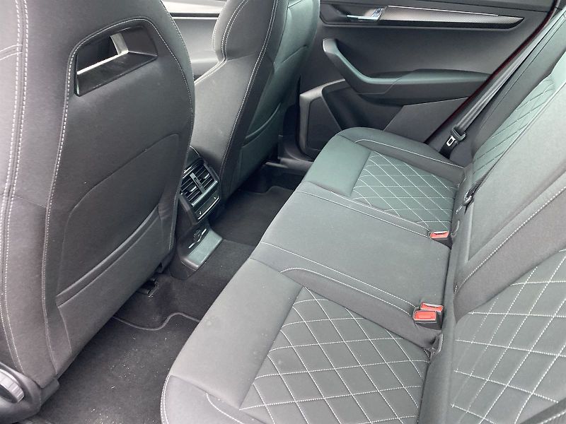Škoda Karoq (2025) 2.0 TDI 4x4 DSG SportLine - fotka 10 z 39