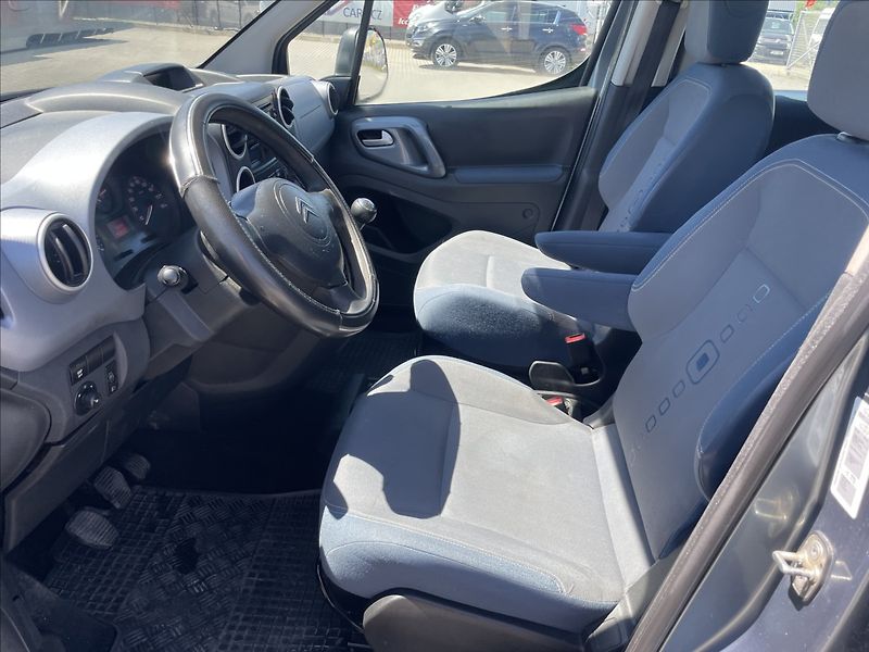 Citroën Berlingo 1,6 HDi 68kw Klima ESP Tažné - fotka 8 z 31