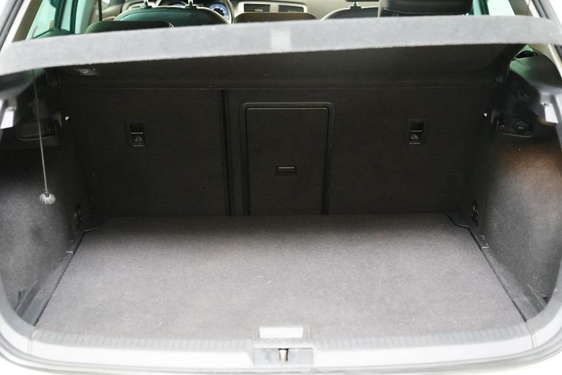 Volkswagen Golf - fotka 23 z 23