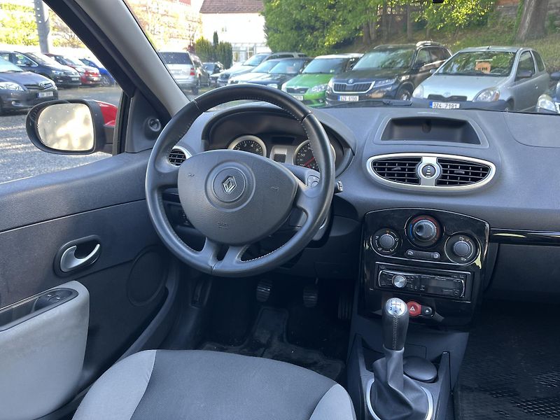 Renault Clio (2011) 1,2 i 55 Kw 1.MAJITEL, ČR! - fotka 12 z 18
