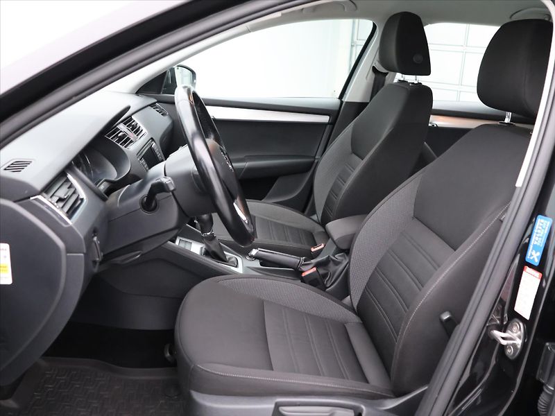 Škoda Octavia 1,5 TSI 110kW Ambition DSG CZ - fotka 10 z 28