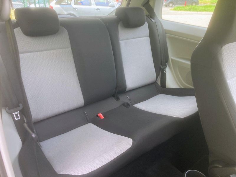 Seat Mii 1,0MPi (44kW)*KLIMATIZACE* - fotka 12 z 14