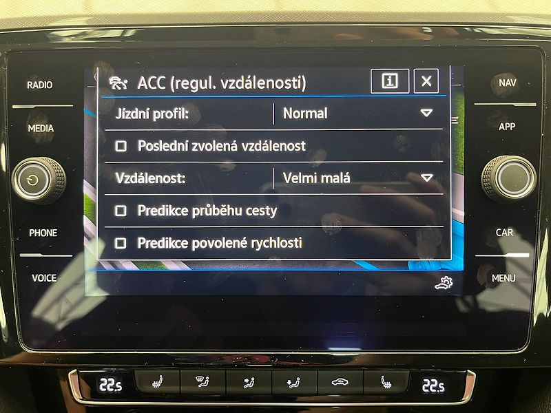 Volkswagen Passat 2.0 TDi LED SVĚTLA, rezervace - fotka 69 z 96