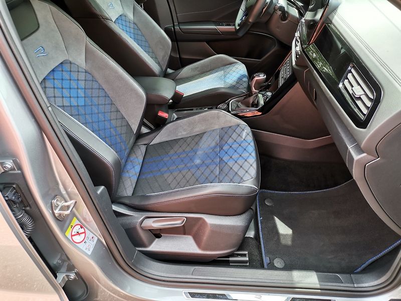 Volkswagen T-Roc (2025) 2.0TSi 221kw R DSG 4x4 - fotka 16 z 40
