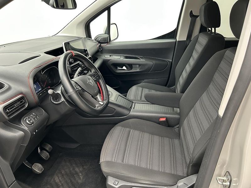 Opel Combo 1.5 CDTI Smile 7 Míst - fotka 10 z 29