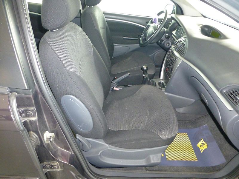 Citroën C5 (2008) 1,6HDI 80KW**DIGIKLIMA**ALU* - fotka 20 z 25