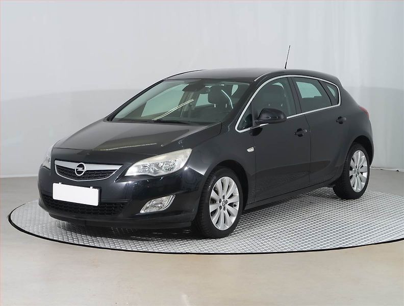 Opel Astra (2010) 1.4 T, po STK, dobrý stav - fotka 2 z 17