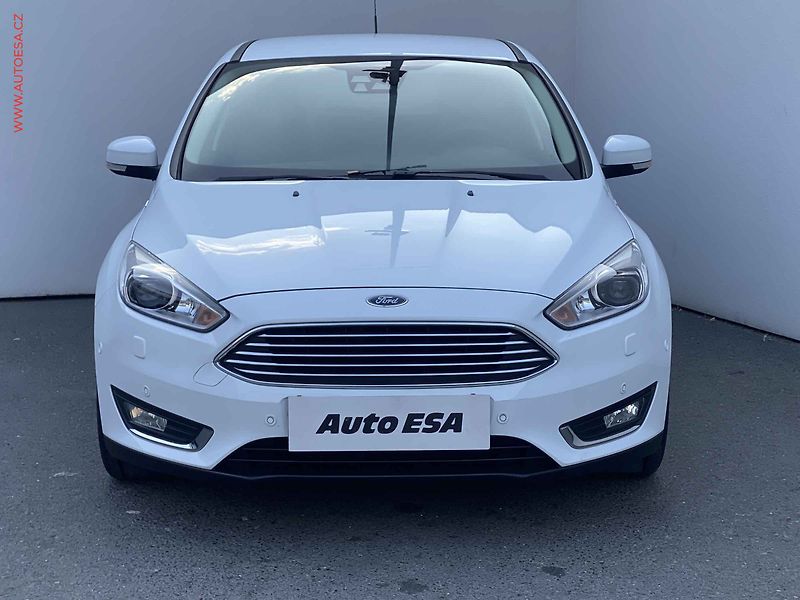 Ford Focus (2016) 1.5EB, Titanium, bixen, +kola - fotka 2 z 18
