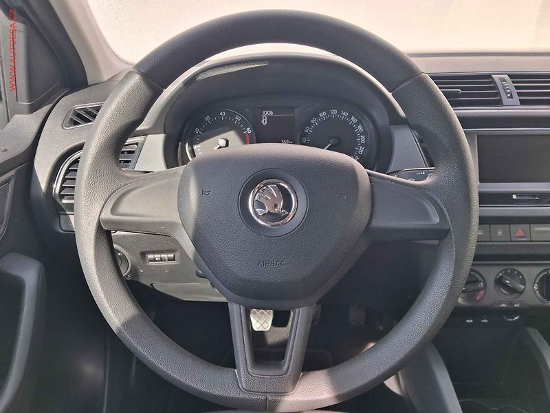 Škoda Fabia (2016) 1.0 MPi, Cool Edition, park. - fotka 11 z 17