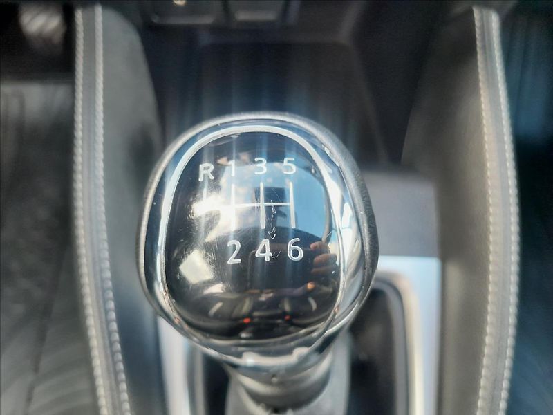 Nissan Micra 1,0i 86kW N SPORT - fotka 35 z 50