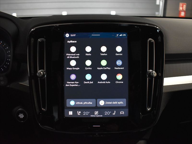 Volvo XC40 2,0 B4 Ultra Panorama,BLIS - fotka 19 z 24