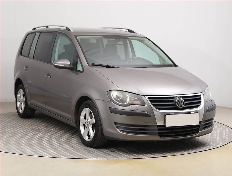 Volkswagen Touran (2009) 2.0 TDI, nová STK, Tažné - fotografie inzerátu