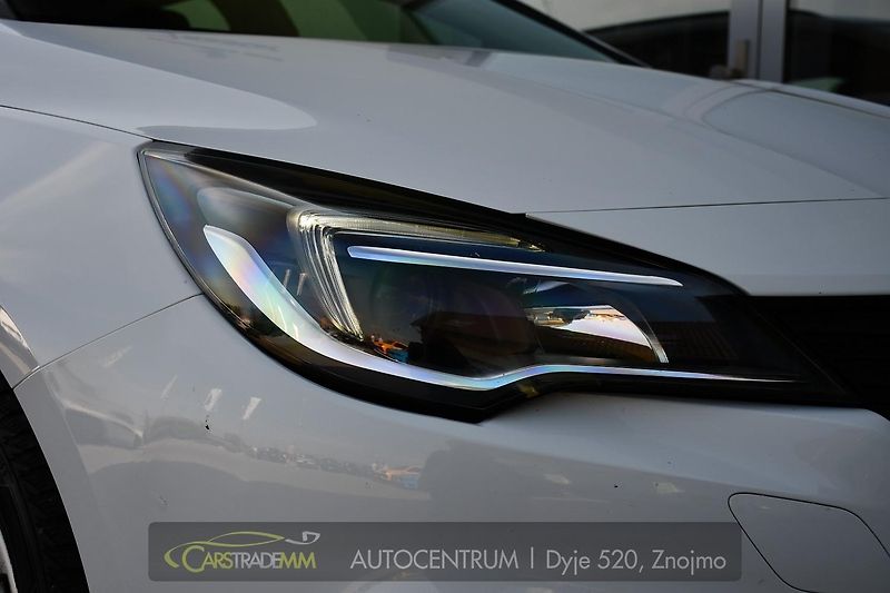 Opel Astra 1.6CDTi CARPLY NAVI - fotka 39 z 40