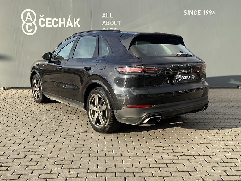 Porsche Cayenne (2018) 3.0i*V6*250KW*E-Hybrid - fotka 7 z 40