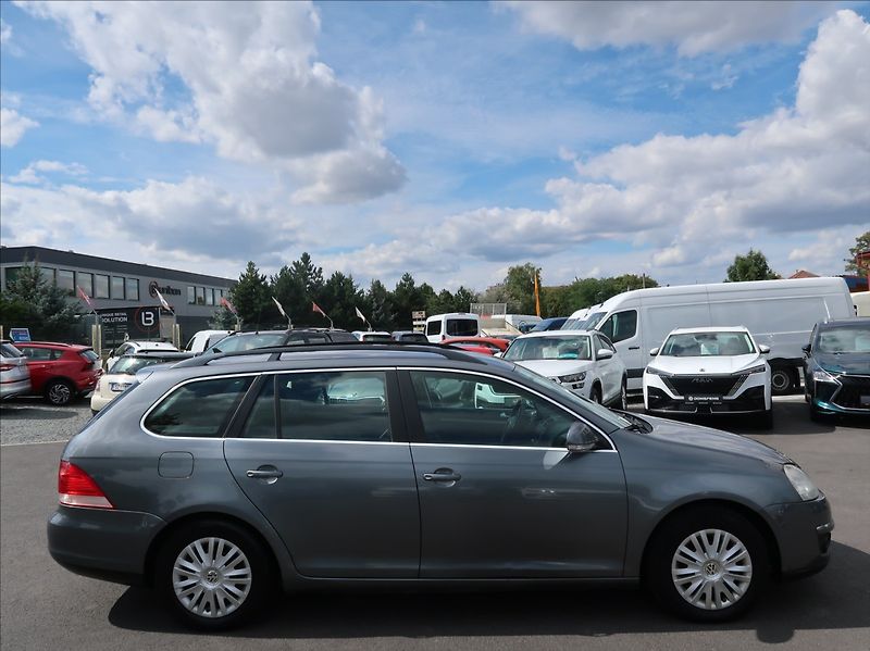 Volkswagen Golf 1,9 TDi,77kW,Aut.klima,tempoma - fotka 6 z 21