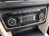 Škoda Superb (2011) 2.0 TDI, Automat, Navi - náhled 15