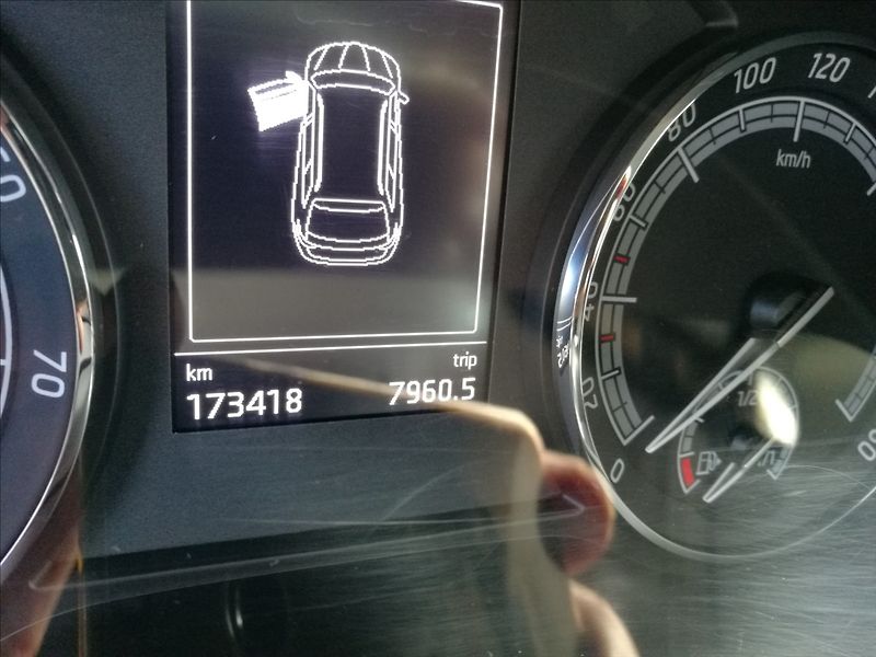 Škoda Karoq 1,5 TSi 1.majitel - fotka 5 z 20